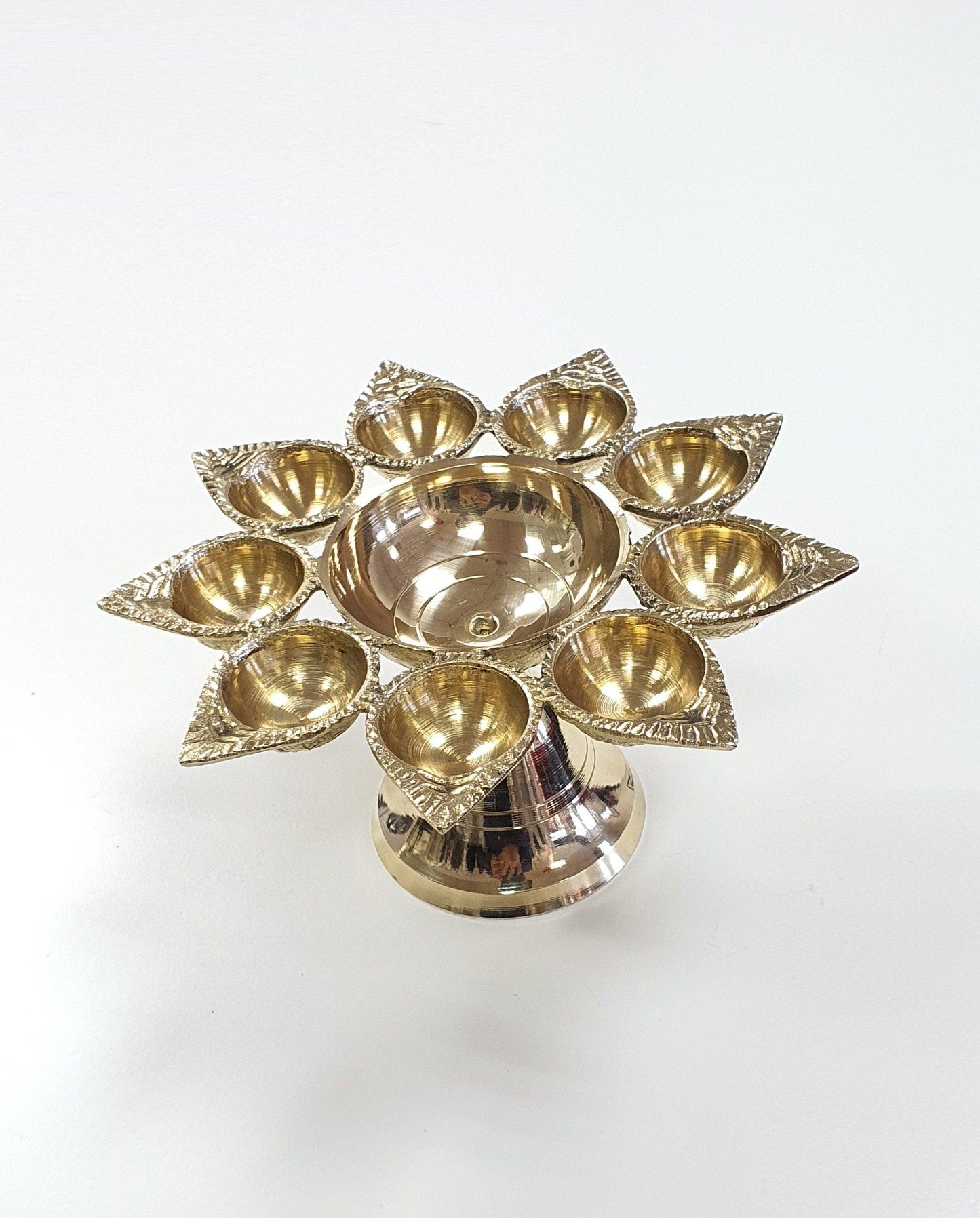 Large Brass Aarti Puja/Pooja/Diwali/Festival 9 Diya/Diva Lamp